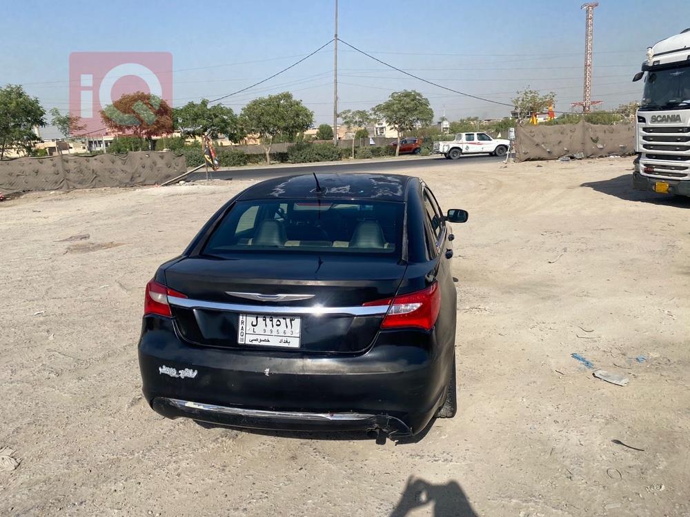 کرایسلەر 200
